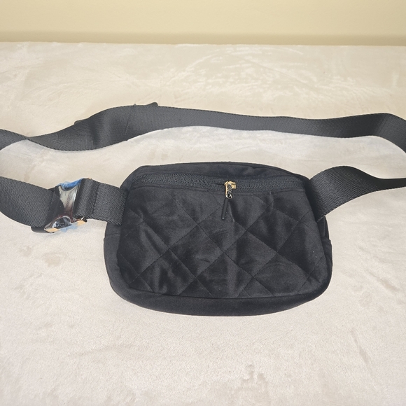 Wantable Velvet Quilted Belt Bag Black - Picture 6 of 13